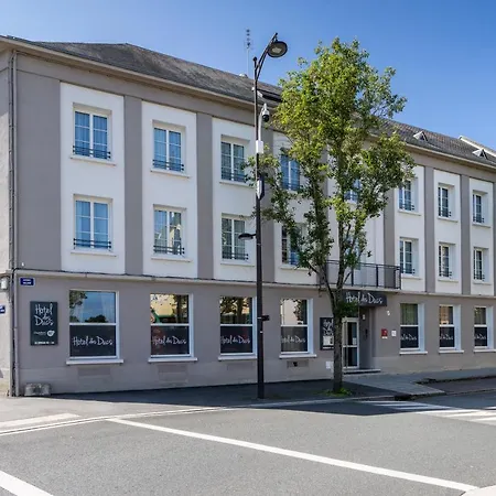 Logis Des Ducs Отель