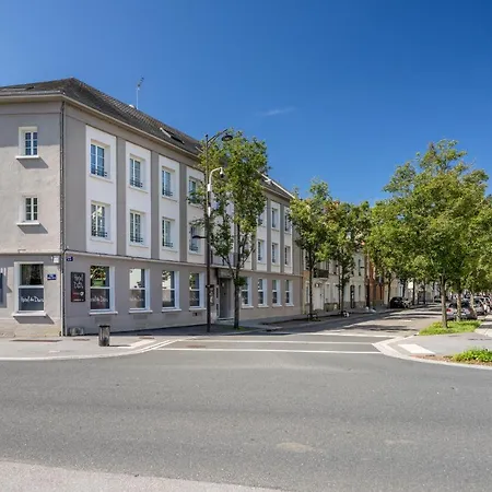 Logis Des Ducs Отель 3*