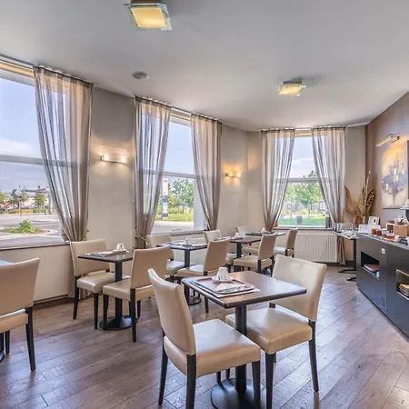 Hotell Logis Des Ducs Alençon