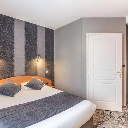 Hotell Logis Des Ducs 3*