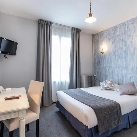 Hotel Des Ducs 3*