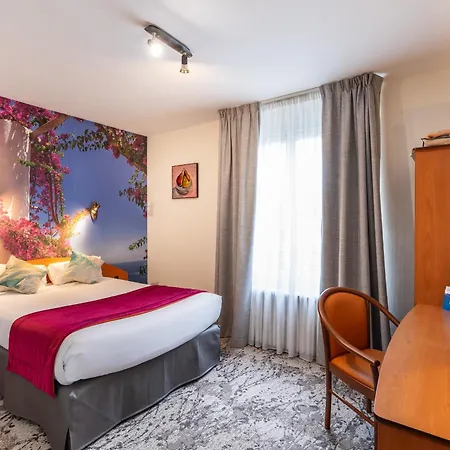 Logis Des Ducs Отель 3*