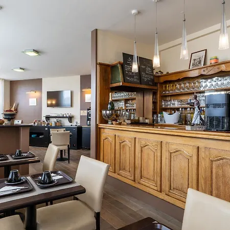 Hotell Logis Des Ducs Alençon