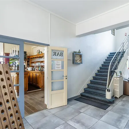 Отель Logis Des Ducs 3*