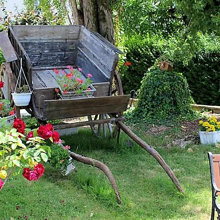 Logis Des Ducs Otel