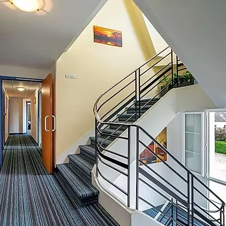 Logis Des Ducs Otel