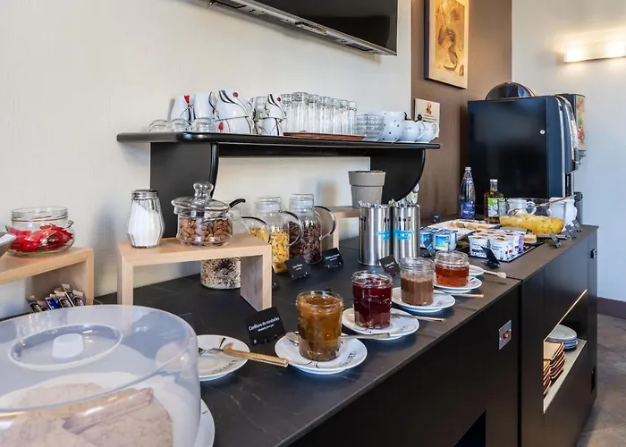 Hotel Logis Des Ducs 3*