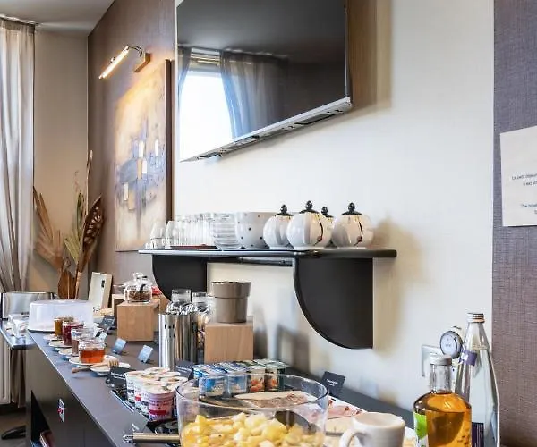 Hotel Logis Des Ducs 3*