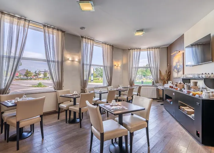 Hotel Logis Des Ducs Alençon