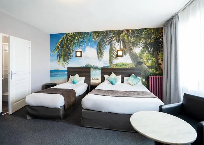 Logis Des Ducs Hotel 3*