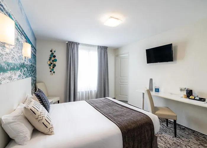 Hotel Logis Des Ducs 3*