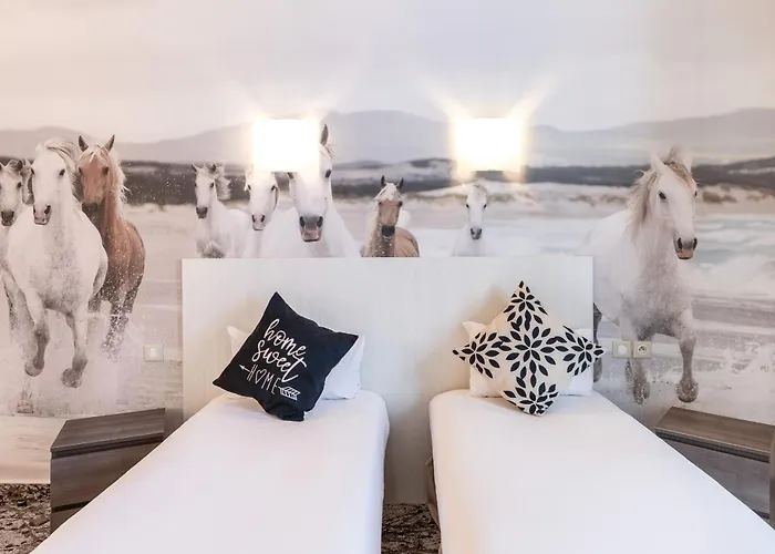 Logis Des Ducs 3* アランソン