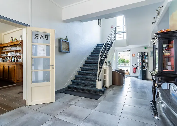 Logis Des Ducs Hotel