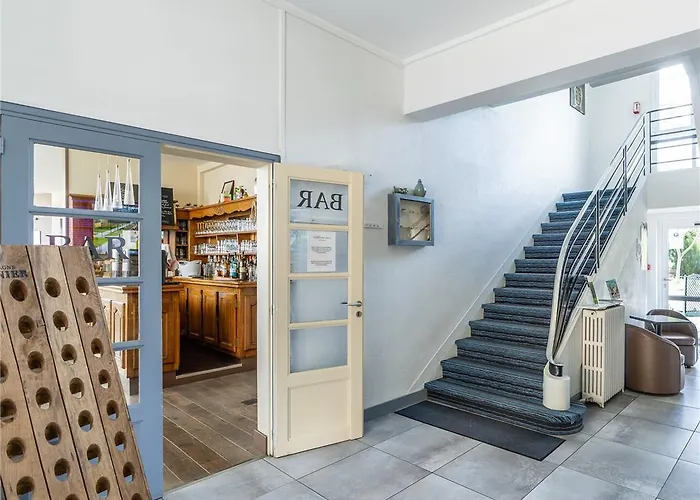 Hotel Logis Des Ducs 3*