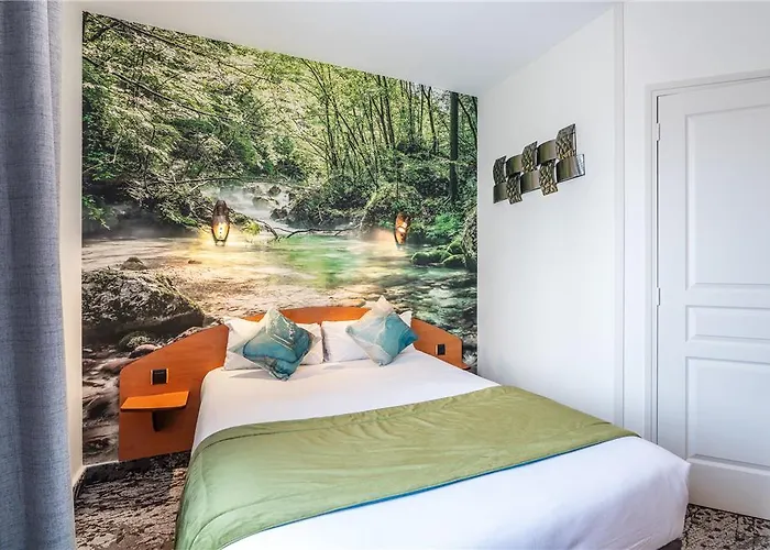 Logis Des Ducs Hotel 3*