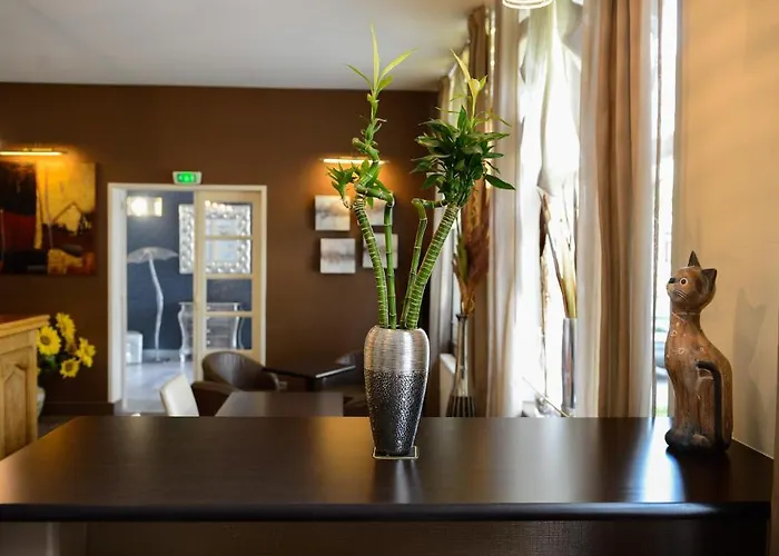 Logis Des Ducs Hotel Alençon